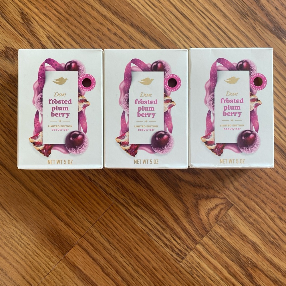 Dove frosted plum berry bar soap 5 oz lot of 3